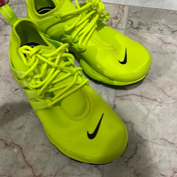 Nike Women’s Air Presto atomic green dv2228-300 - Picture 1 of 9